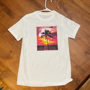 NWOT Boys Nike Tshirt